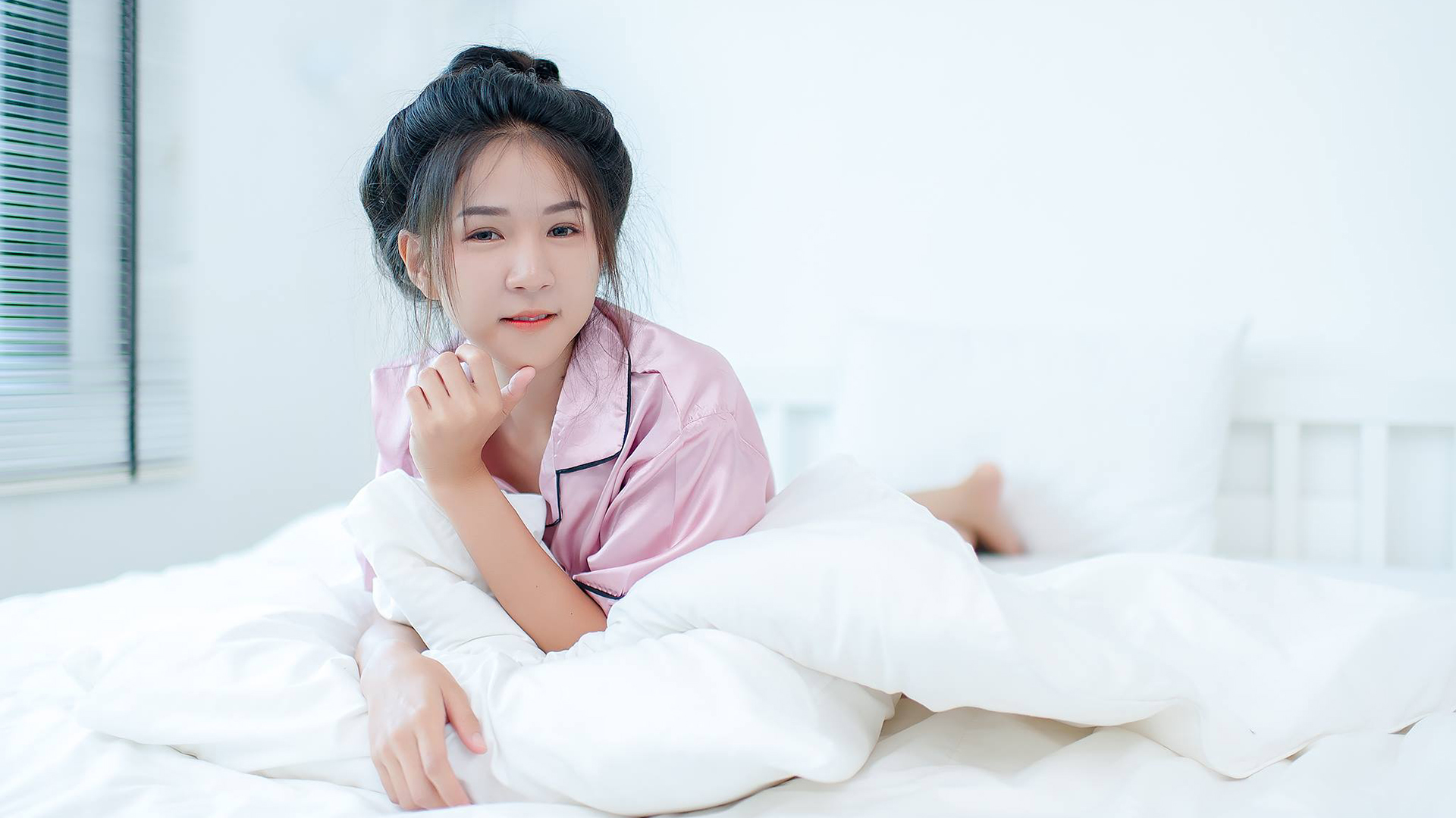 【电脑/ADV】星光BLUE～从小一起长大的推的女儿，在不知不觉间已被开发完成～  スターライトBLUE～幼なじみで推しの娘が知らないうちに開発されていた～ AI汉化版+全CG存档