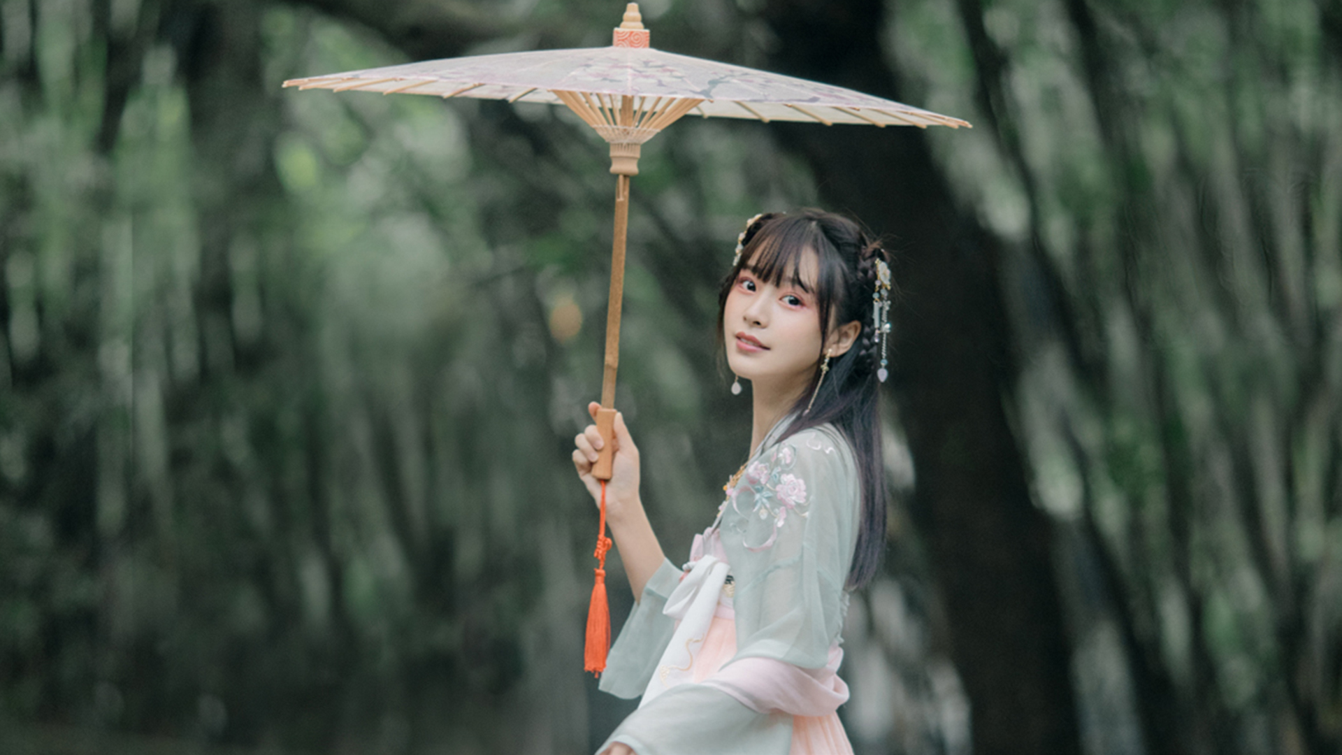 爱丝 钻石版：F4029《The Black Queen》